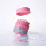 PETITE MAISON MOISTURE BOOM &scaron;viesinantis drėkinamasis veido kremas, 50 ml