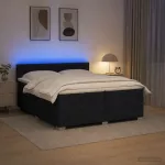 Lova su čiužiniu ir LED ap&scaron;vietimu Juoda 200 x 200 cm Audinys