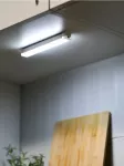 Sinsay - LED &scaron;viestuvas po spintele - balta