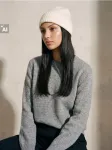 Sinsay - Beanie Kepurė su Viskozė - kreminė