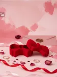 Sinsay - Valentino dienos dėžutė su dangteliu kaspinėlio formos - raudona