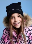 Sinsay - Beanie kepurė su 3D ausytėmis ir viskozės priemai&scaron;a - juoda