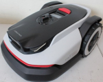 SALE OUT. Roborock RockNeo Q110 Mower, 2WD, 1000m&sup2;, RTK + VSLAM, (Edge Cutting module sold separately) DAMAGED PACKAGING, USED, SCRATCHED, DIRTY