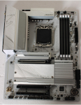 Gigabyte B650 AORUS ELITE AX ICE AM5 ATX plok&scaron;tė &ndash; SALE OUT