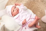 Reborn kūdikėlis su rožiniais rūbeliais, 40 cm