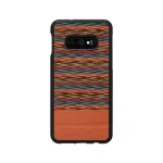 Dėklas Samsung Galaxy S10e man and wood &ndash; rudas languotas su juodu apvadu