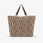 Reisenthel Shopper XL Leo Macchiato &ndash; didelis perdirbto PET pirkinių krep&scaron;ys su leopardų ra&scaron;tu, 35 L