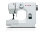 Pusiau automatinė siuvimo ma&scaron;ina SINGER M1005 &mdash; 11 siūlių, 4 mm dygsnio plotis, vir&scaron;utinė drop-in ritė, laisva rankovė, 2,5 kg