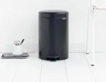 Brabantia 113741 &scaron;iuk&scaron;lių dėžė 12 l apvali juoda (11 37 41)
