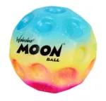 Waboba Moon Ball Gradient &ndash; Auk&scaron;to at&scaron;okimo putplasčio kamuolys su krateriniu pavir&scaron;iumi, at&scaron;oka iki 30 m