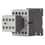 Eaton DILM12-32(24VDC) galios kontaktorius, 3 polių, 12 A, 24 V DC ritė, 1 NO + 2 NC, varžtiniai gnybtai, IP20, DIN bėgelio / varžtinis montavimas 276950