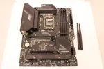 Motininė plok&scaron;tė MSI MAG B760 TOMAHAWK WIFI (atnaujinta, be originalios pakuotės ir instrukcijos)