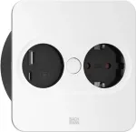 Bachmann TWIST 2 Metalinis dengiamasis skydelis, kvadratinis, sidabrinis matinis lakuotas, 1x UTE France lizdas juodas su sustiprinta kontaktų apsauga, 1x USB A/C 22W įkroviklis, maitinimo kabelis 0,2 m H05VV-F3G