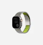 UNIQ Strova Flex Strap, skirtas Apple Watch 44/45/46/49 mm (Series 1&ndash;11, SE, Ultra) &ndash; sidabrinis-žalsvai geltonas
