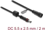 Delock DC ilginimo kabelis 5,5 x 2,5 mm ki&scaron;tukas&ndash;lizdas su varžtiniu fiksavimu M12 x 1,75 mm sriegiu, atsparus vandeniui, 18 AWG, 2 m, juodas