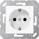 JUNG CD 5120 BF WW. Buchsen-Typ: CEE 7/3. Produktfarbe: Wei&szlig;, Material: Thermoplast. Eingangsspannung: 250 V, Stromst&auml;rke (maximal): 16 A (CD5120BFWW)