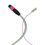 EFB Elektronik MPO-PLUS (M)-LC fanout kabelis OM4 12 pluo&scaron;tų Type B LSZH Erika-Violet 1m MPOM12LCOM4-1