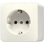 JUNG 620 A ki&scaron;tukinis lizdas, F tipas, dramblio kaulo spalva, 250 V, 16 A, 61 mm &times; 61 mm