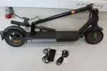 I&scaron;pardavimas. Xiaomi Mi Electric Scooter Pro 2 (Juoda) | Naudotas, subraižytas, ne&scaron;varus, mažas įtrūkimas gale