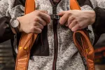 NEO TOOLS Belay rinkinys su juosmens diržu ir smūgio slopintuvu (TOP-97-102)