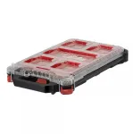 Milwaukee PACKOUT Slim Organizer Medium 8277387 - IP65 atsparus vandeniui ir dulkėms, 10 i&scaron;imamų dėtuvių, skaidrus polikarbonato dangtis, metalinės sustiprintos skląsčiai, raudonas/juodas