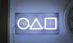 Stalinė ir pakabinama lempa Paladone LED neon &scaron;viesa Squid Game dizainas PP13775SG