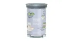 Stiklinė cilindrinė žvakė Yankee Candle A Calm & Quiet Place &mdash; auk&scaron;tis 149 mm, plotis 99 mm, svoris 567 g