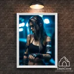 Plakatas &bdquo;Cyber Blue Girl&ldquo; &ndash; A3 (30 &times; 42 cm), su baltu rėmeliu ir tvirtinimu