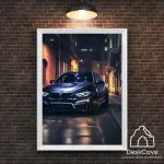 Plakatas &bdquo;BMW M4 F82&ldquo; &ndash; A4 (21 &times; 30 cm), su baltu rėmeliu ir tvirtinimu