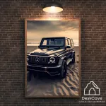 Plakatas &bdquo;Mercedes-Benz G63&ldquo; &ndash; A4 (21 &times; 30 cm), su medžio spalvos rėmeliu ir tvirtinimu