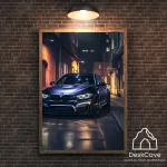 Plakatas &bdquo;BMW M4 F82&ldquo; &ndash; A3 (30 &times; 42 cm), su medžio spalvos rėmeliu ir tvirtinimu