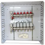 Grindinio &scaron;ildymo kolektorius 6 kontūrų su terminėmis pavaromis NC AC230V ir debitomačiais