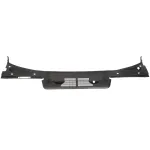BMW E36 cabrio / coupe priekinio stiklo plastikas po valytuvais (92-99)