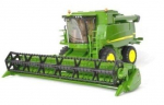 Žaislinis kombainas Bruder John Deere (02132)