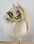 Super Hobby Horse Reguliuojamas kantaras hobi arkliukui A3 &ndash; žalias su juoda pūkine apdaila