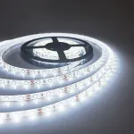 LED juosta PNI 2835W, &scaron;altai balta, IP20, silikoninė, 5 metrų ilgio, jutiklinis mygtukas, maitinimo &scaron;altinis 230V, reguliuojamo ry&scaron;kumo, 300 LED 2835
