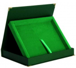 Horizontali plastikinė dėžutė lentoje 200x150