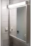 Solar Plus Spintos apdaila Lumo IP44, skirta montuoti vir&scaron;utinėje spintos pusėje. Balta RAL 9016.