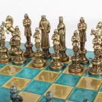 &bdquo;Renaissance&ldquo; metalinių &scaron;achmatų rinkinys su 36cm &scaron;achmatų lenta Manopoulos