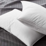 Saules Patalyne Pūkinė pagalvė su tiku EXCLUSIVE ULTRA (žąsų 90%-pūkų, 10%-plunksnų), 70x80 cm (1kg)