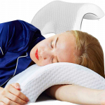 Ortopedinė pagalvė su rankos vieta ir &bdquo;memory&ldquo; forma patogiam miegui