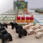 Cranio Creations - Fields of Arle Big Box, autobiografinis Uwe Rosenberg žaidimas pirmą kartą su papildymu, itali&scaron;kas leidimas