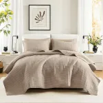 Comfort Spaces Kienna antklodžių rinkinys, prabangus dvipusis vasarinis dygsniuotas lengvas mink&scaron;tas visų sezonų patalynės komplektas su derančiu pagalvės užvalkalu, taupe spalvos, karali&scaron;ko dydžio antklodė (104" x 90")