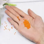 Tibaoffy Stiklo karoliukai 12/0, 2 mm, oranžiniai karoliukai papuo&scaron;alų gamybai (i&scaron; viso apie 100 g, apie 11000 vnt.)