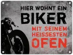Metalinis ženklas su citata Motorcycle &ndash; Čia gyvena baikeris su savo kar&scaron;čiausia orkaite &ndash; &Scaron;aunus metalinis ženklas i&scaron; Trendaffe &ndash; Derantis Žr. apra&scaron;ymus: Biker Motorcycle Rocker Woman Girlfriend Relationship Skardos plok&scaron;telės dekoracija arba durų ž ...