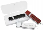 Odinis "pendrive" 128 Gb su graviravimu ir dėžute