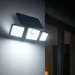 Lumisky Gleamax saulės prožektoriai su 3 galvutėmis, juodos spalvos Led ap&scaron;vietimas, galingas pasukamas su judesio davikliu ir nuotoliniu valdymu - idealiai tinka sodui, terasai ir laukui - 2 vnt.