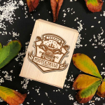 Medinė graviruota taupyklė "Taupau motociklui"