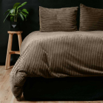 Patalynės komplektas Pliu&scaron;inė patalynė Sleeptime Rib Teddy smėlinės-rusvos spalvos 200&times;220 cm, su 2 pagalvių užvalkalais