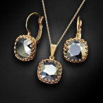 Diamond Sky Jewelry Papuo&scaron;alų rinkinys moterims DiamondSky "Vintage V (Light Chrome)" su Swarovski kristalais